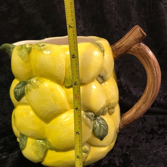 Pitcher Lemon designed - Picture 7 of 8